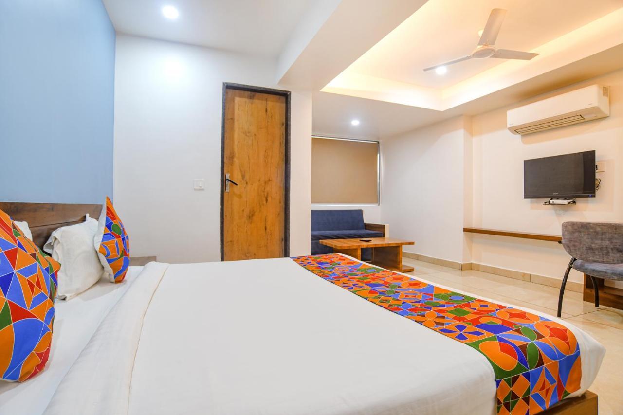 Fabhotel Blue Marine Indore Esterno foto