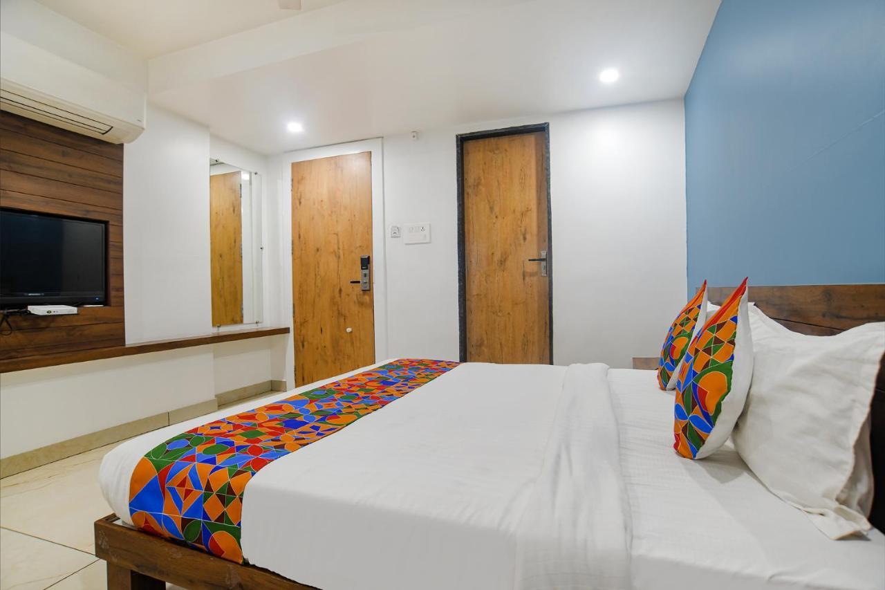 Fabhotel Blue Marine Indore Esterno foto