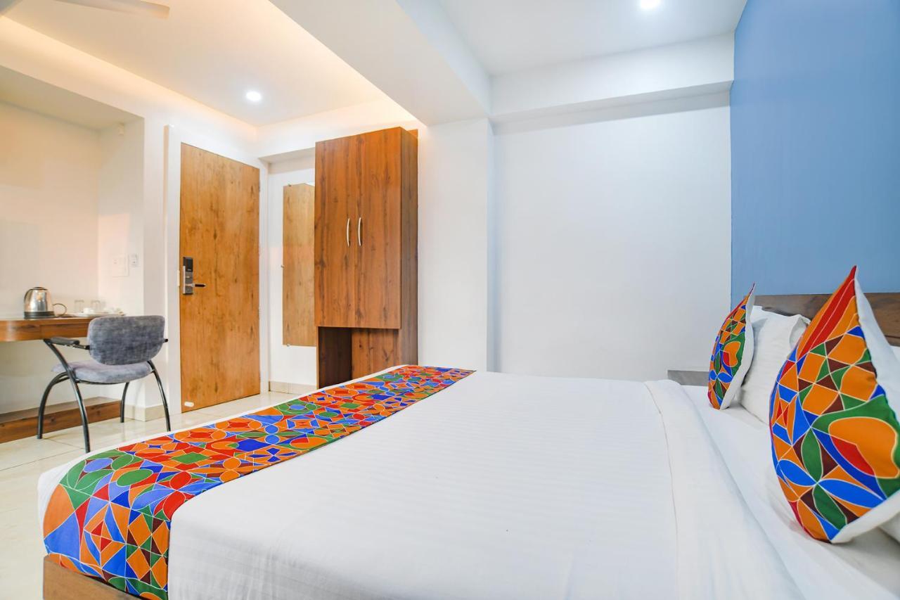 Fabhotel Blue Marine Indore Esterno foto