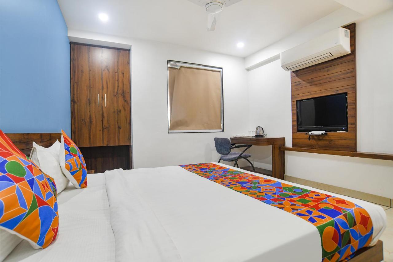 Fabhotel Blue Marine Indore Esterno foto