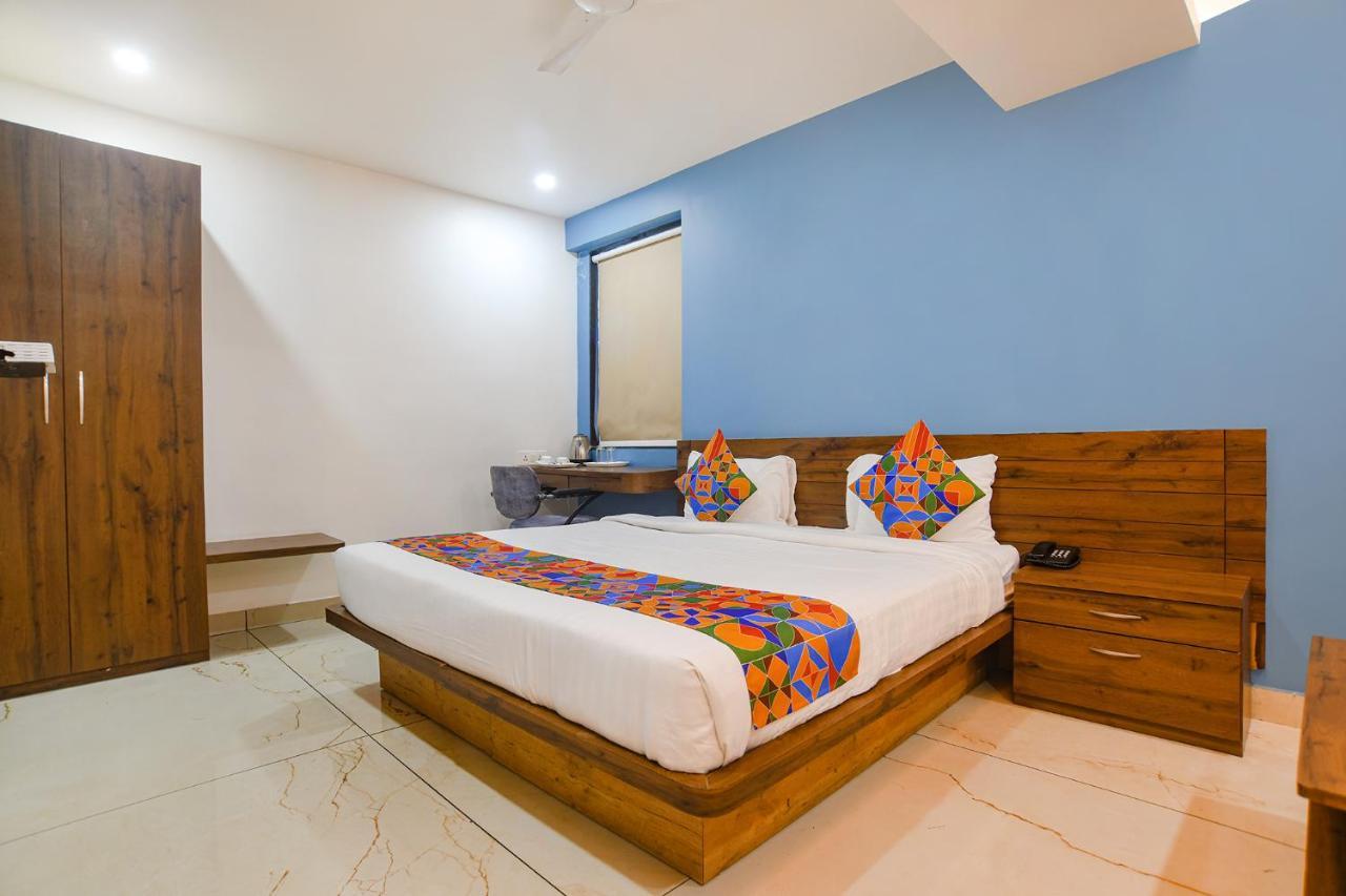 Fabhotel Blue Marine Indore Esterno foto